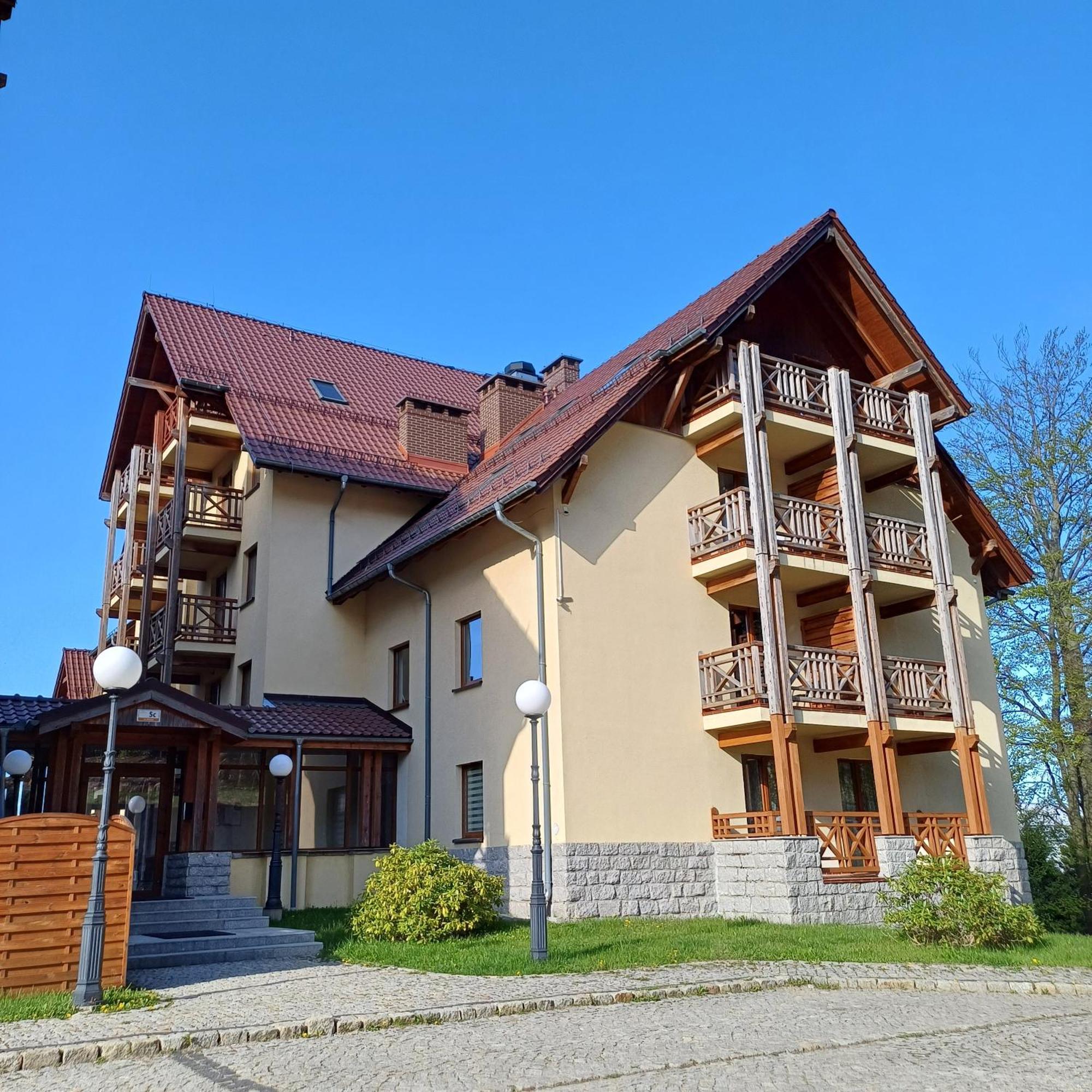 Apartament Przy Szlaku シクラルスカ・ポレンバ エクステリア 写真